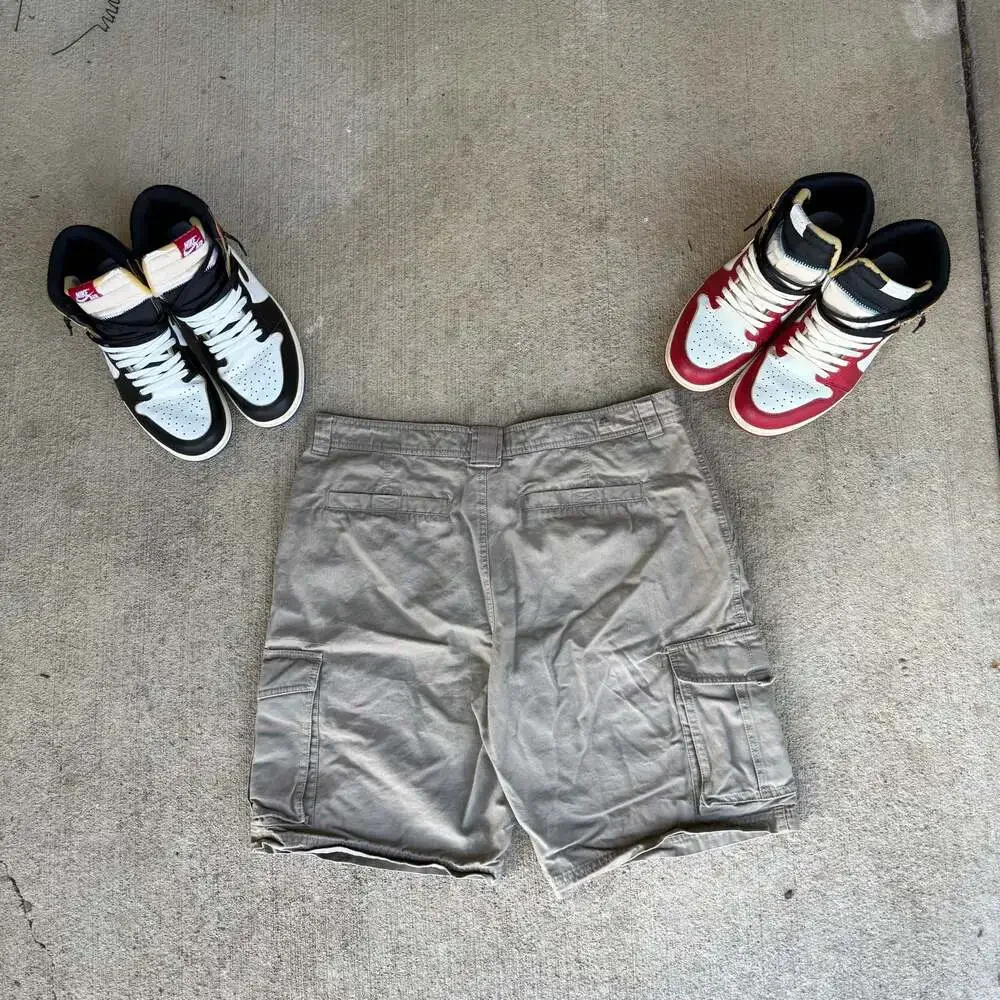 Nike ACG All Conditions Gear Cargo Shorts Mens Size 38 Beige